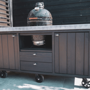 kokbeton houtdoor buitenkeuken